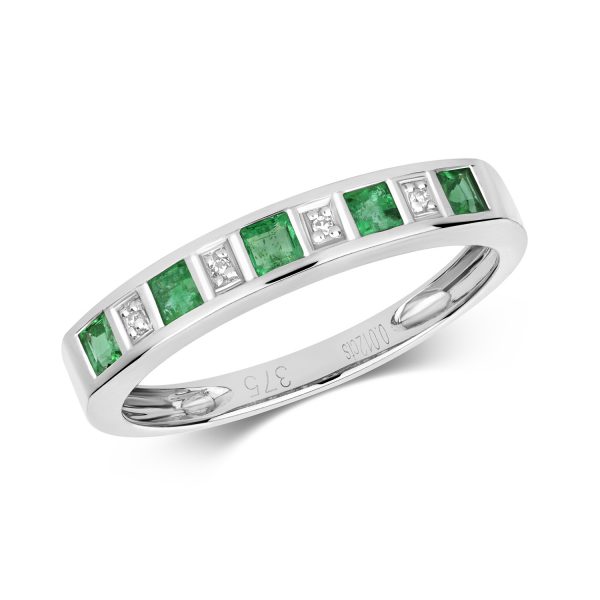 9 Carat Gold Square Emerald Diamond Ring