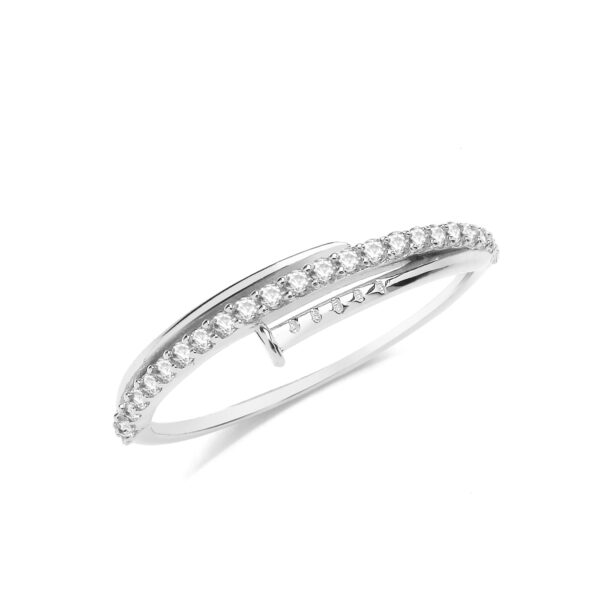 9 carat white gold cz set fancy ring