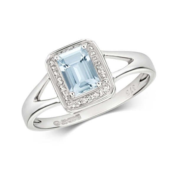 9 carat white gold aquamarine and diamond ring